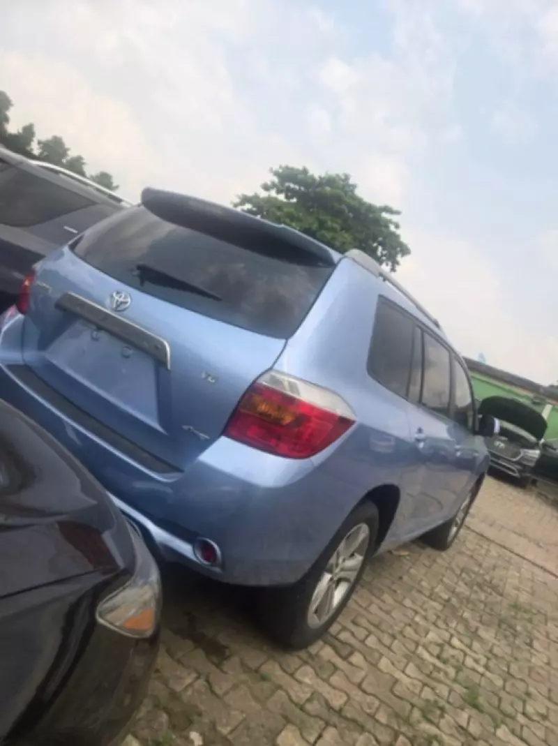 Toyota Highlander   - 2008