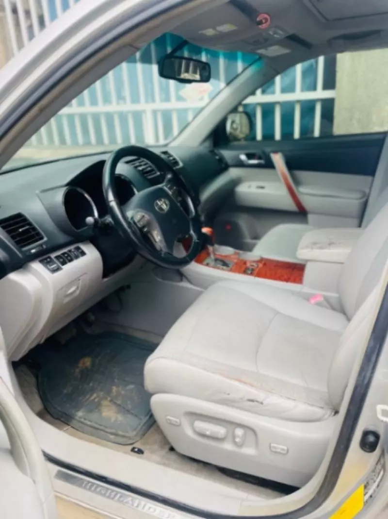 Toyota Highlander   - 2008