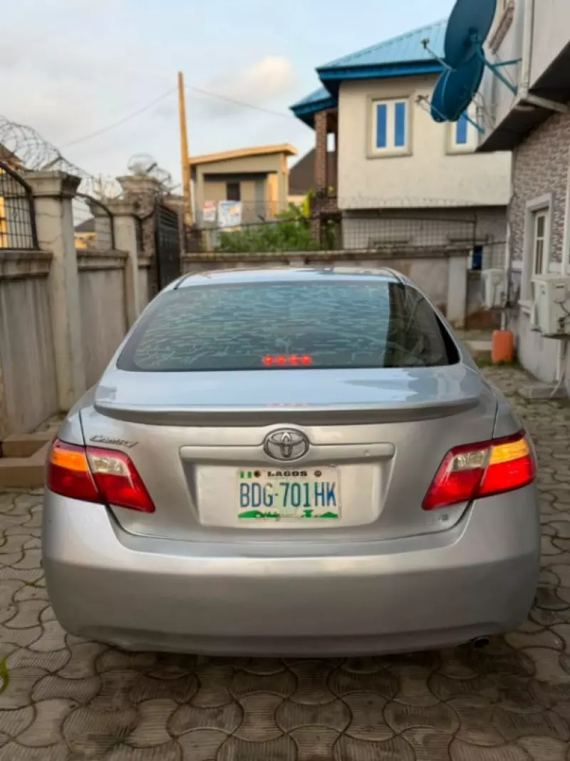 TOYOTA Camry   - 2009