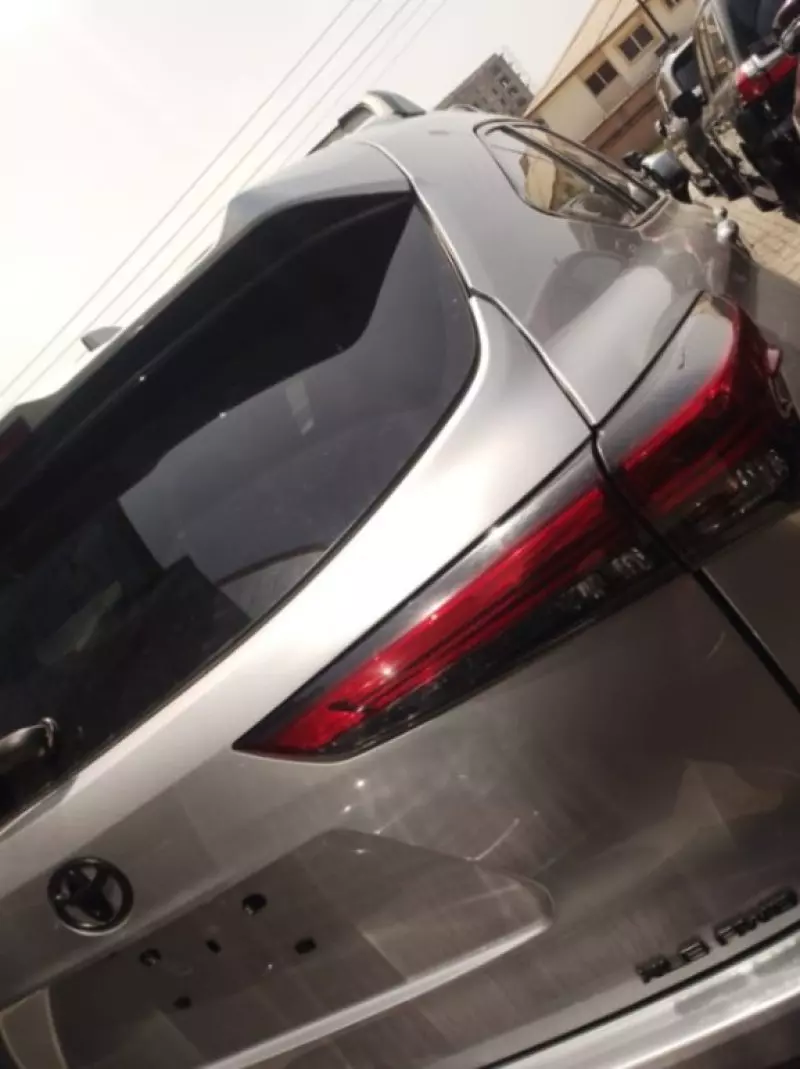 Toyota Highlander   - 2016