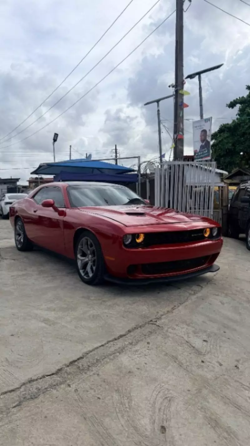 Dodge Challenger   - 2016