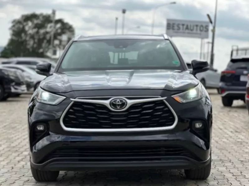 TOYOTA Highlander   - 2021