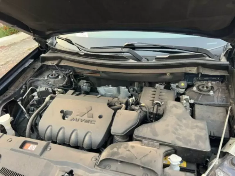 Mitsubishi OUTLANDER   - 2019