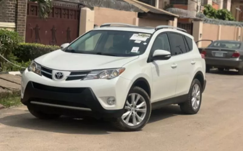 Toyota RAV4   - 2014