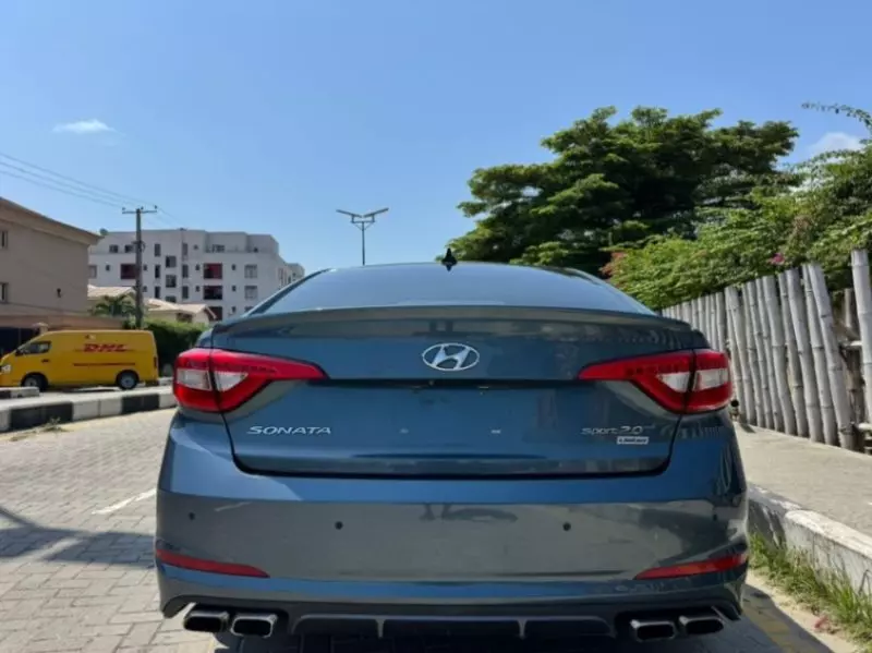 Hyundai Sonata - 2015