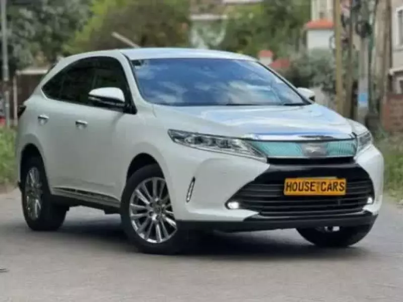 Toyota Harrier   - 2018