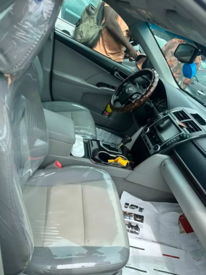 TOYOTA Camry   - 2012
