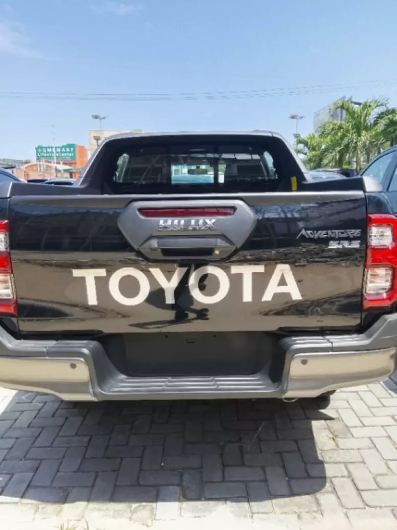 Toyota Hilux   - 2026