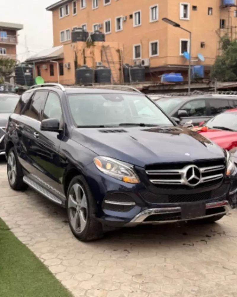 Mercedes-Benz GLE-Class   - 2016