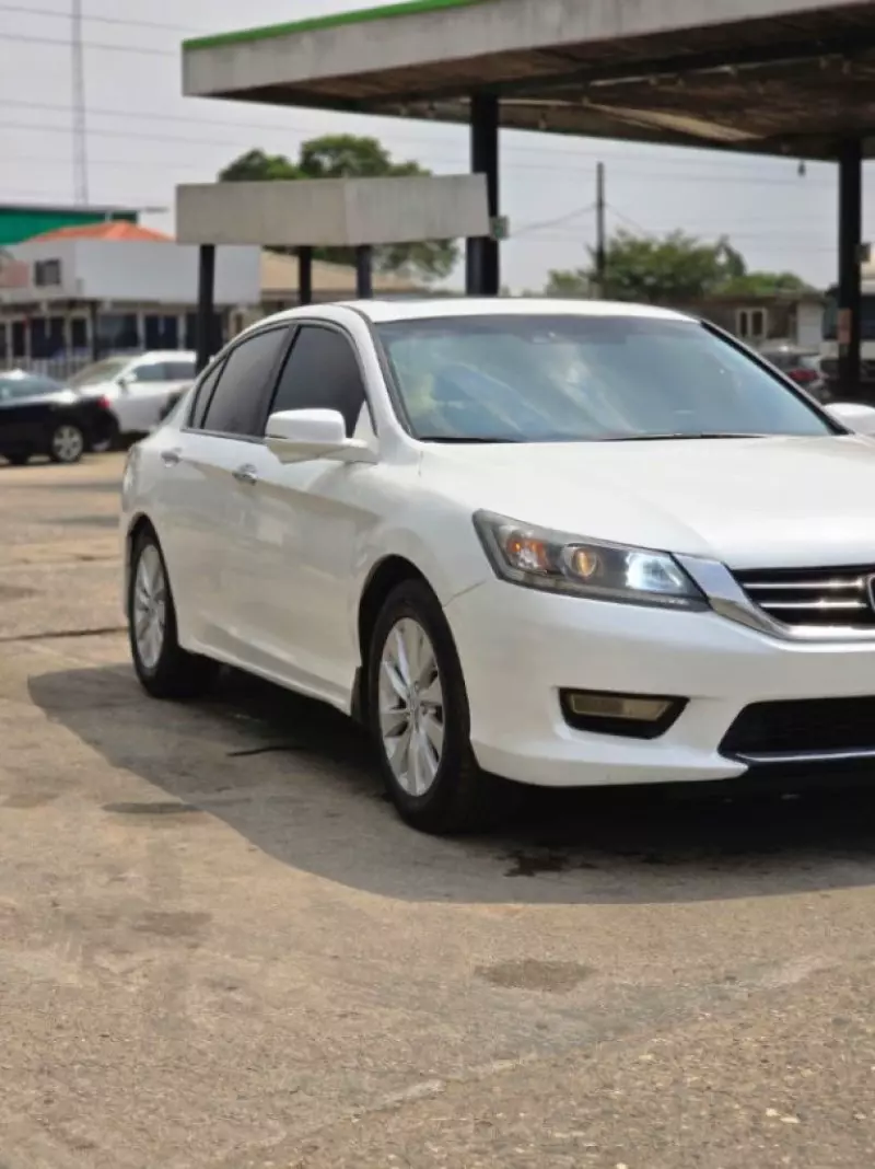 Honda Accord   - 2013