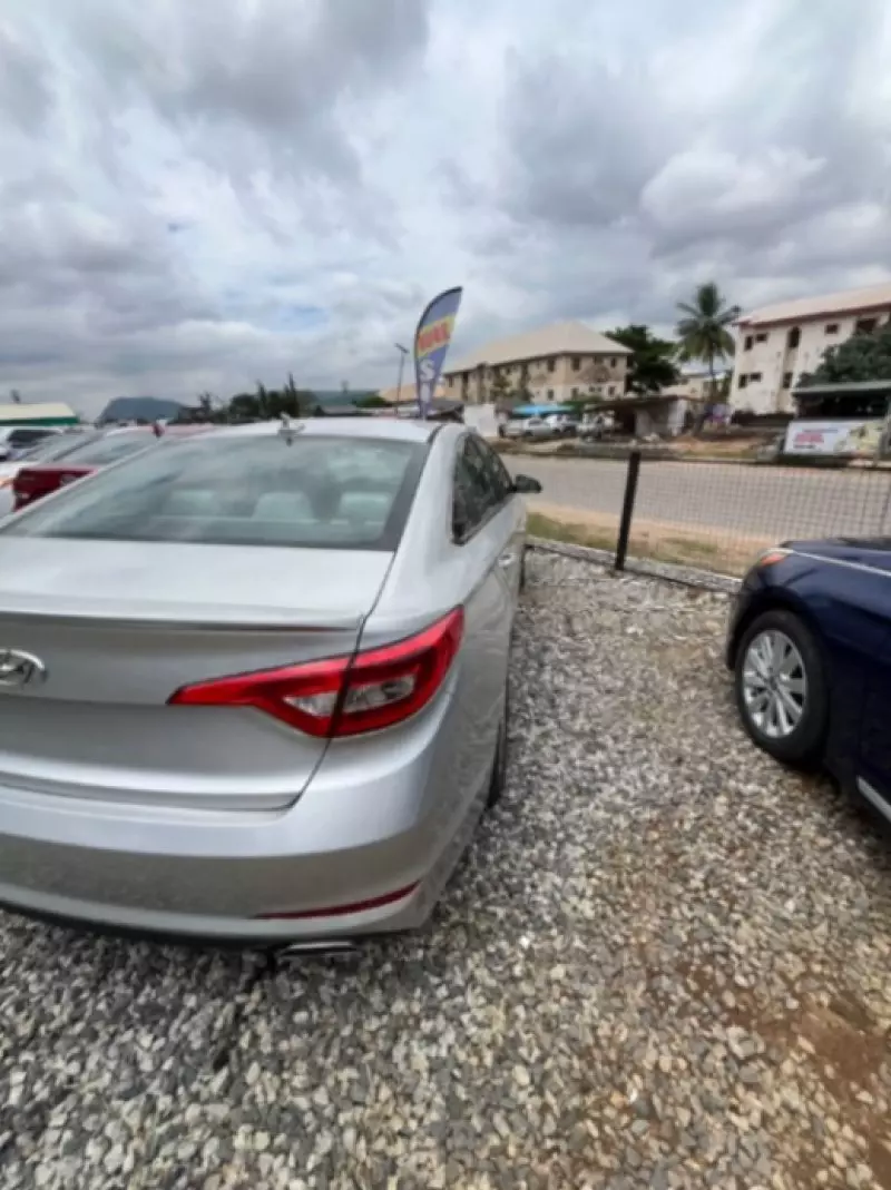 Hyundai Sonata - 2015