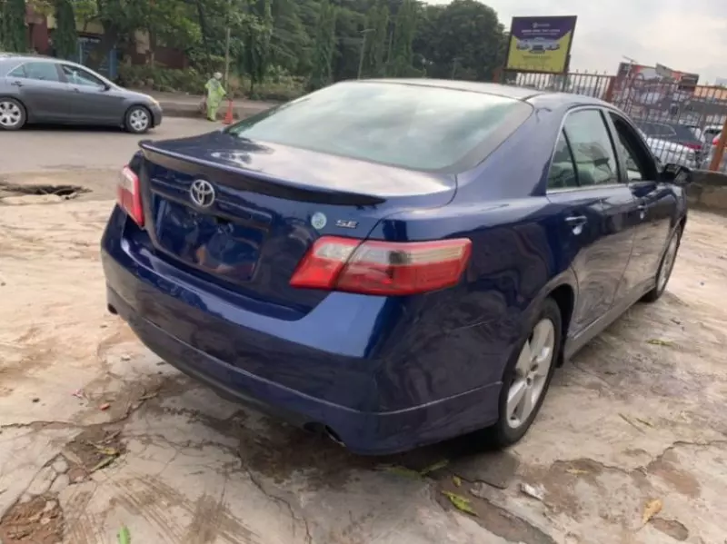 Toyota Camry   - 2007