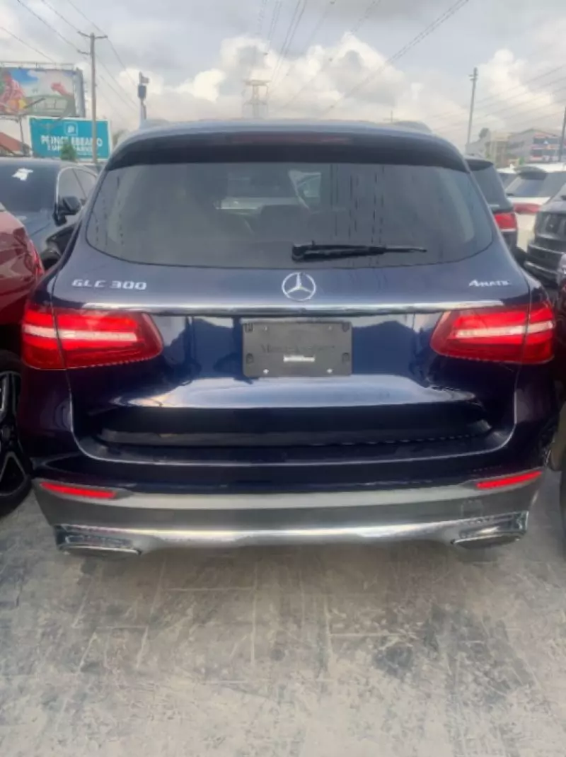 Mercedes-Benz GLC 300   - 2018