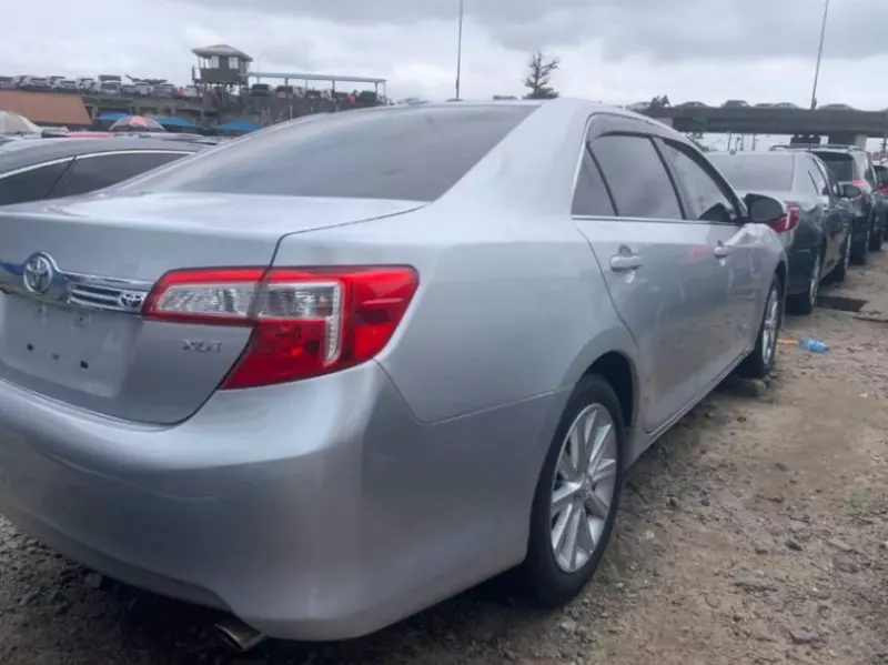 TOYOTA Camry - 2014
