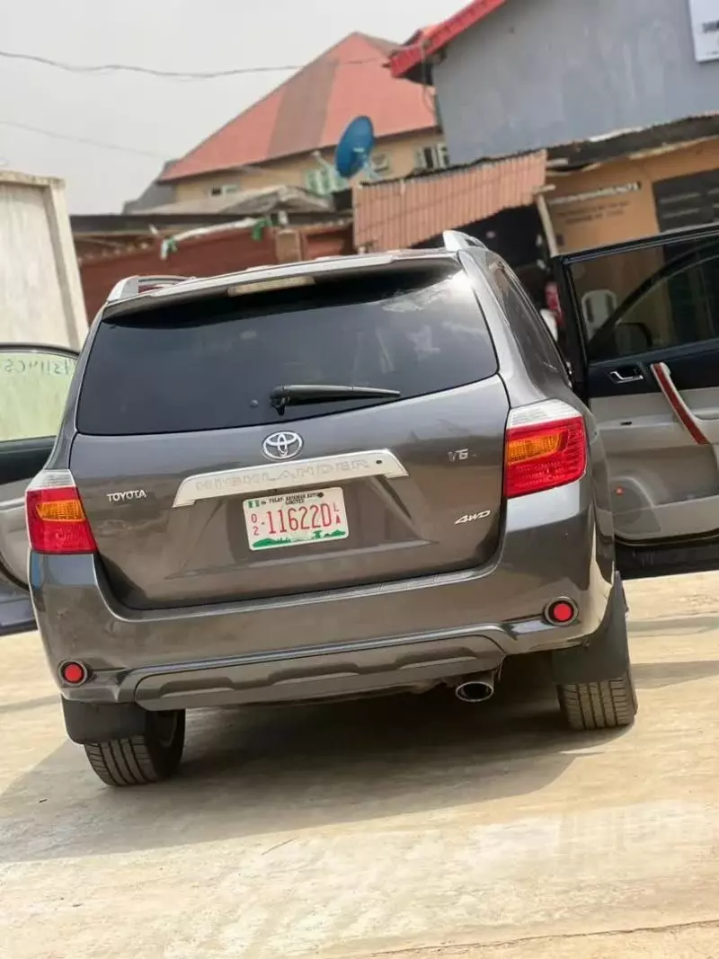 Toyota Highlander   - 2008