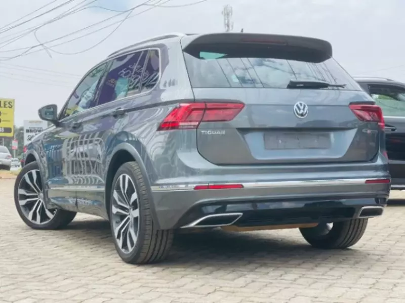 Volkswagen Tiguan   - 2018