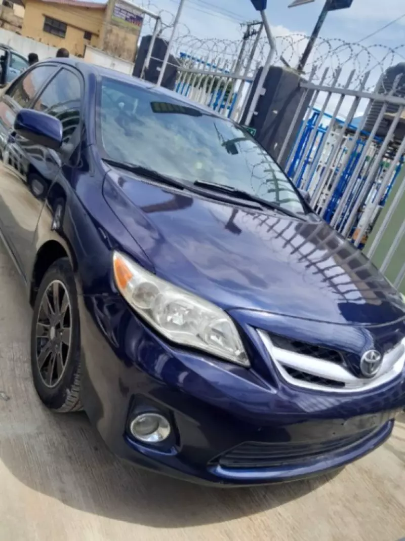 Toyota Corolla   - 2011