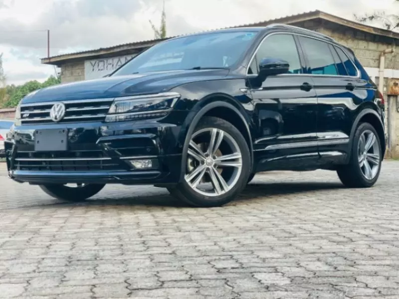 Volkswagen Tiguan   - 2019