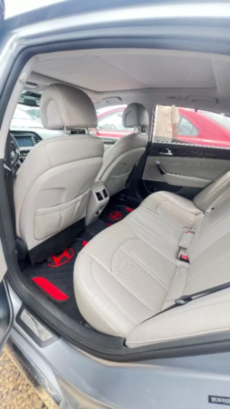 Hyundai Sonata   - 2015