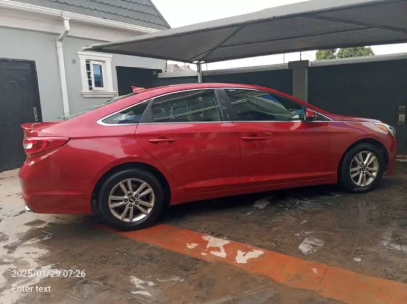 Hyundai Sonata   - 2017