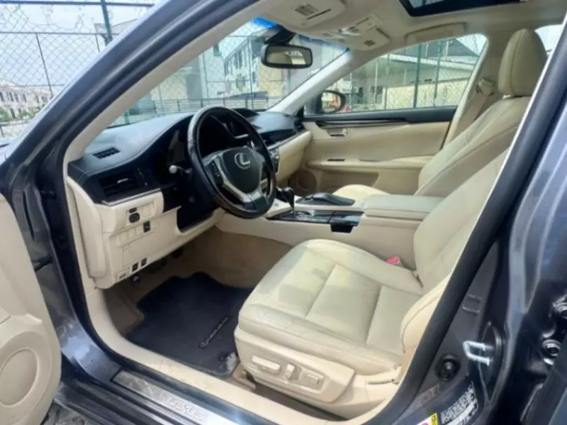 Lexus ES - 2013