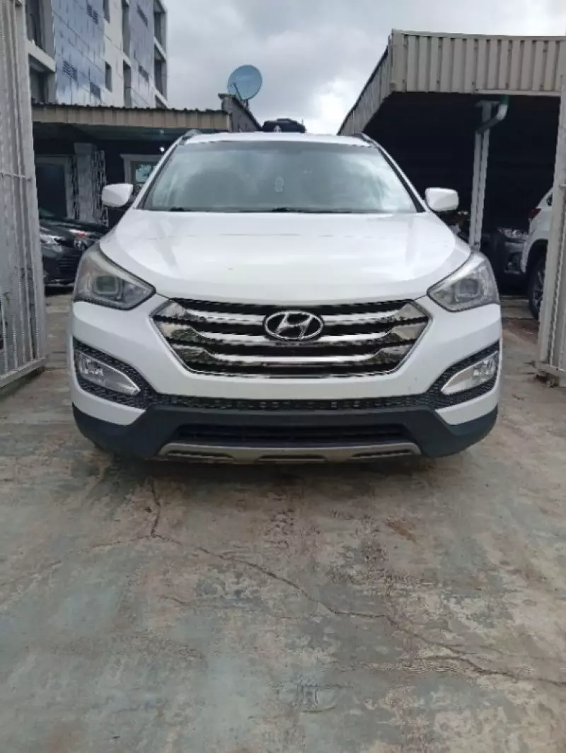Hyundai Sonata - 2012