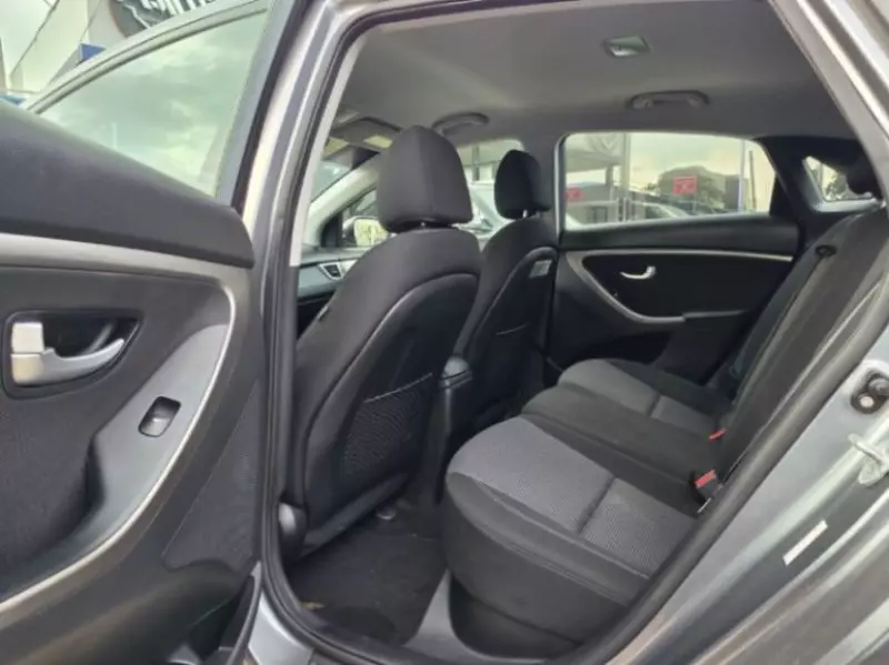 Hyundai Elantra   - 2016