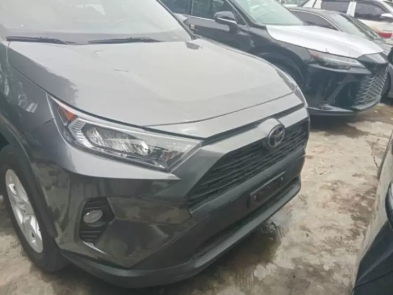 Toyota RAV4   - 2019