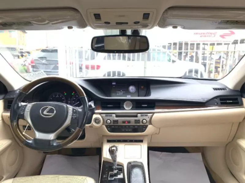 Lexus ES   - 2013