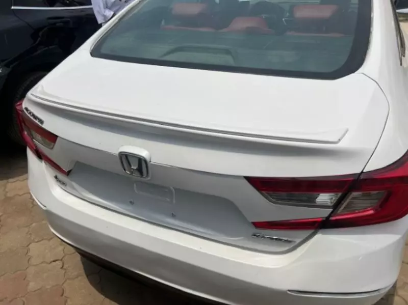 Honda Accord   - 2021