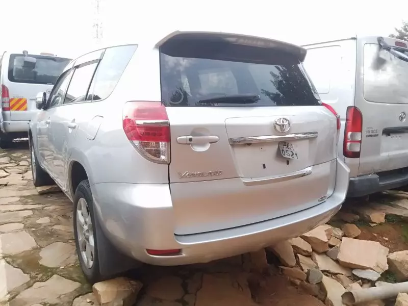 Toyota Vanguard    - 2012