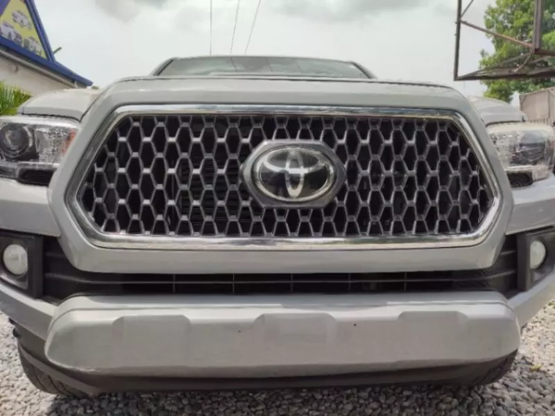 Toyota Tacoma   - 2019