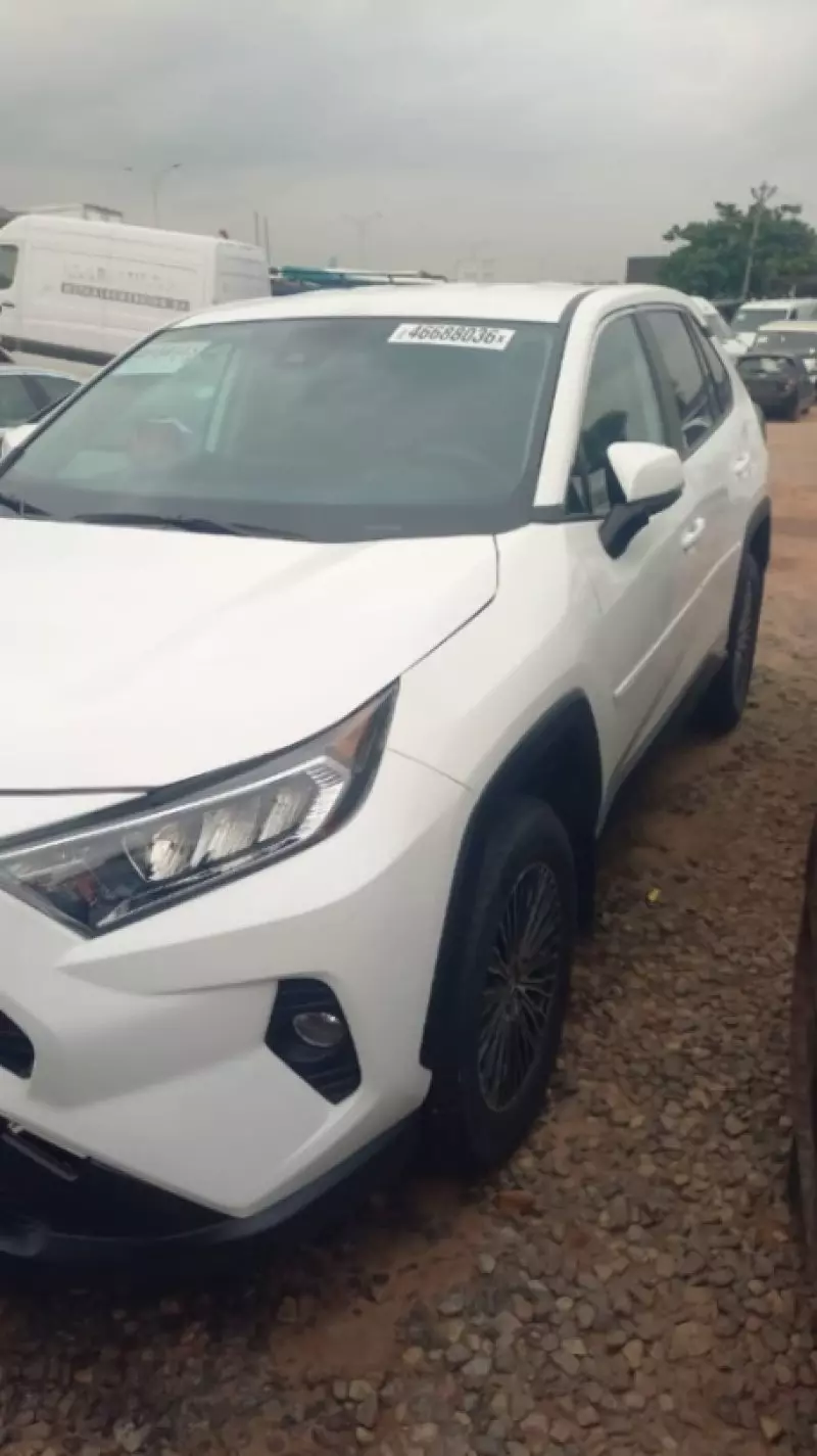 TOYOTA RAV 4   - 2023
