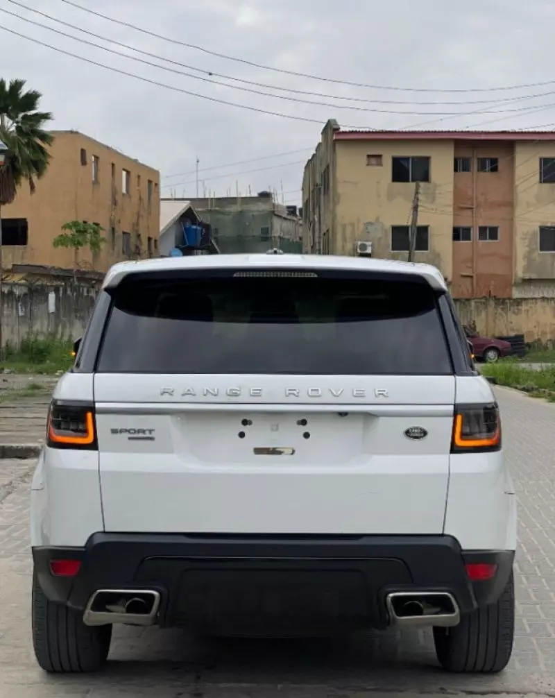 Land Rover Range Rover Sport   - 2015