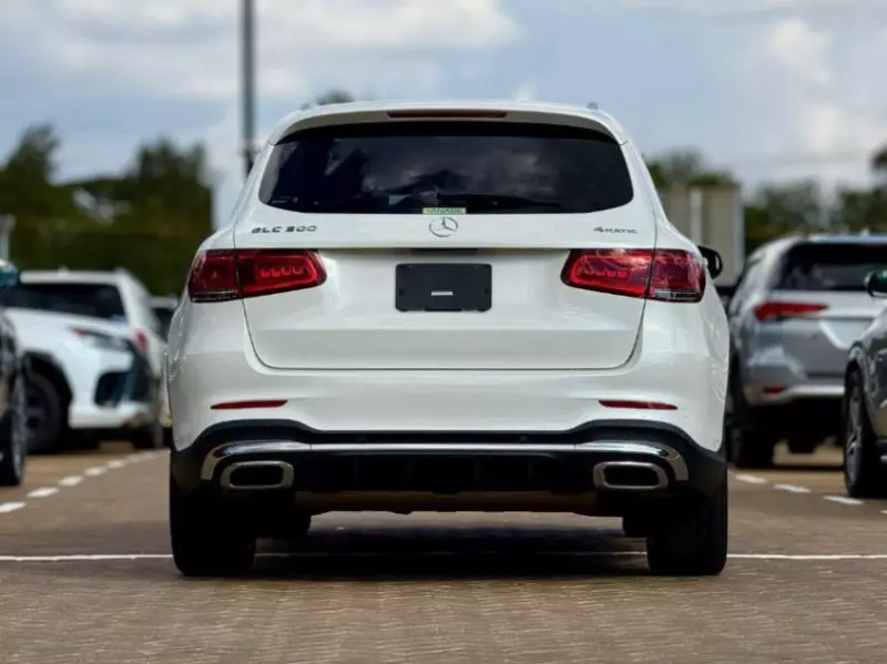 Mercedes-Benz GLC 300   - 2018