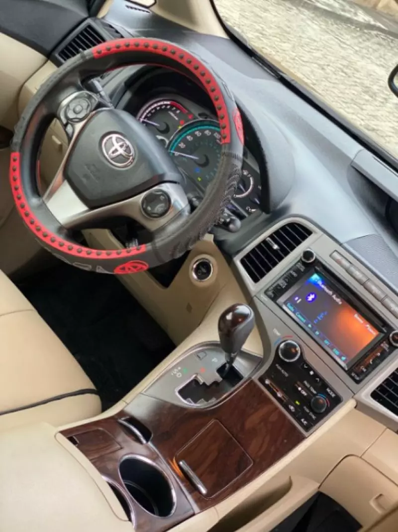 Toyota Venza   - 2013