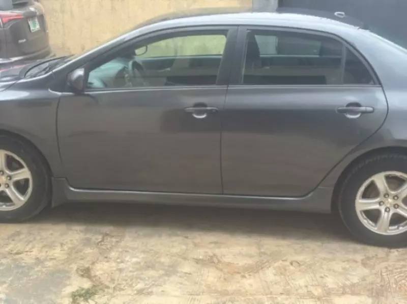 TOYOTA Corolla   - 2009