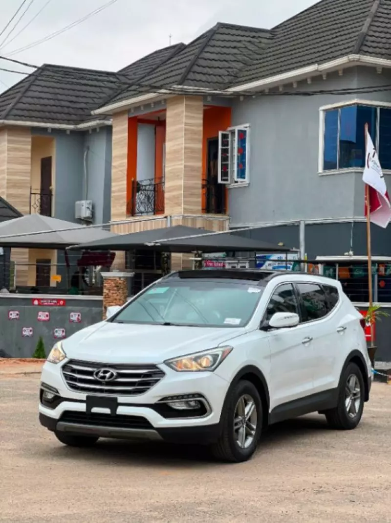 Hyundai Santa Fe   - 2018