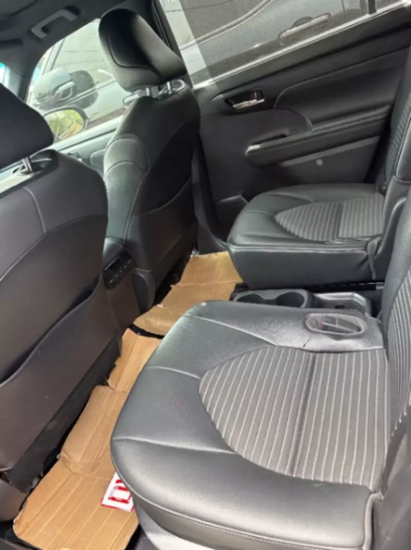 Toyota Highlander   - 2022
