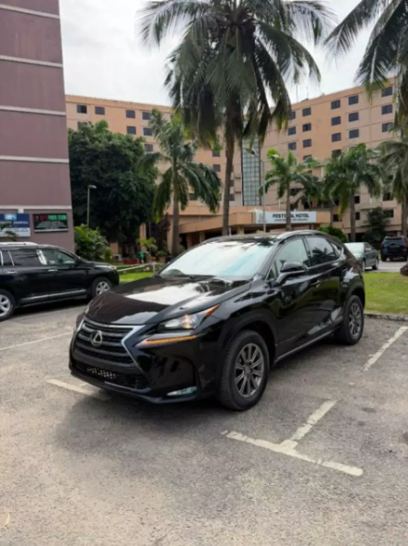 Lexus NX 200T   - 2017