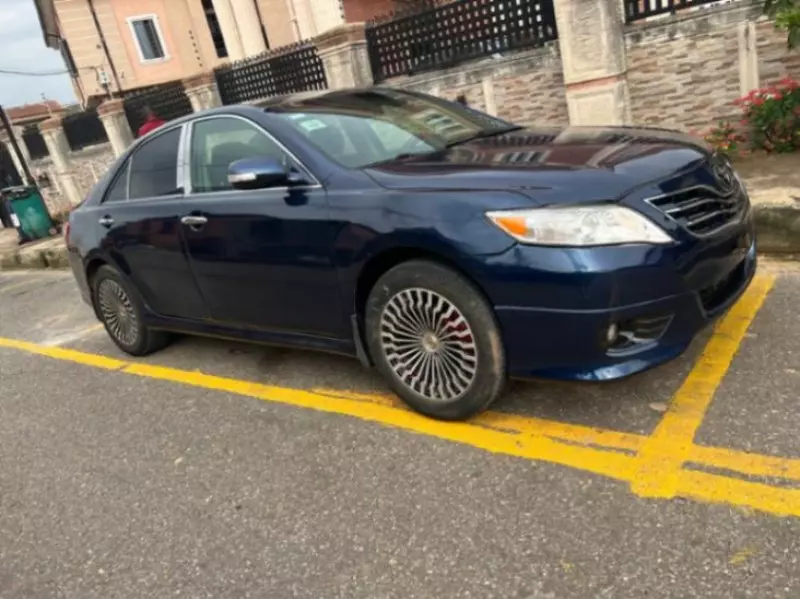 TOYOTA Camry   - 2009