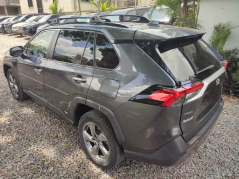 Toyota Rav4   - 2021