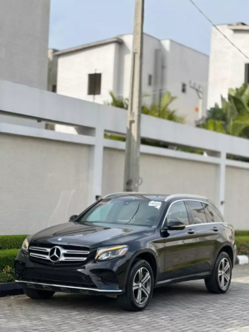 Mercedes-Benz GLC 300   - 2016