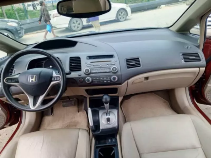 Honda Civic   - 2009