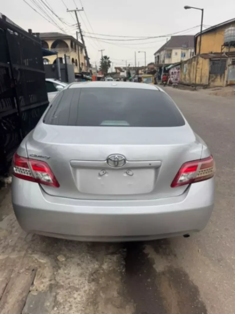 TOYOTA Camry   - 2011