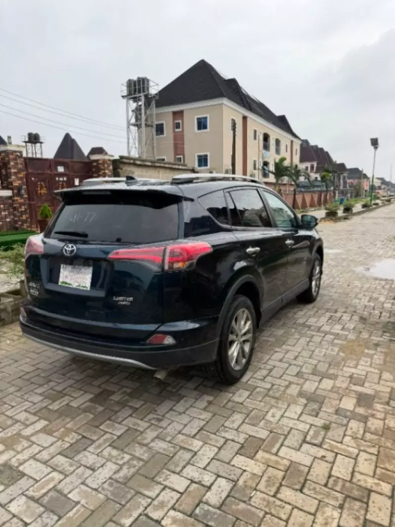 TOYOTA RAV 4 - 2017
