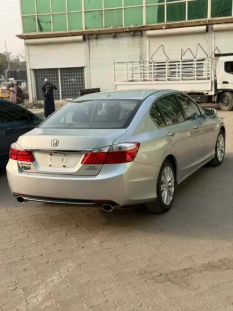 Honda Accord   - 2013