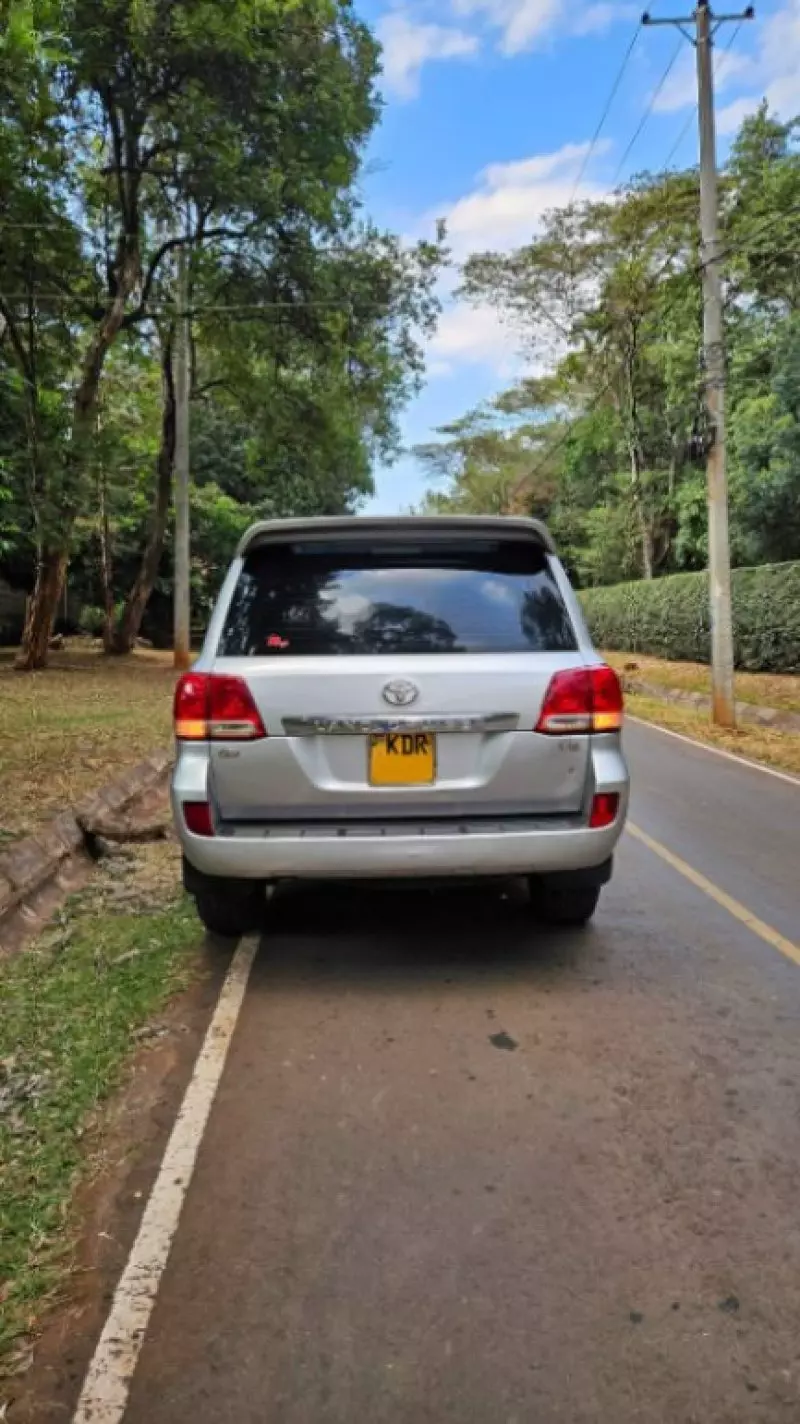 TOYOTA Land Cruiser   - 2009