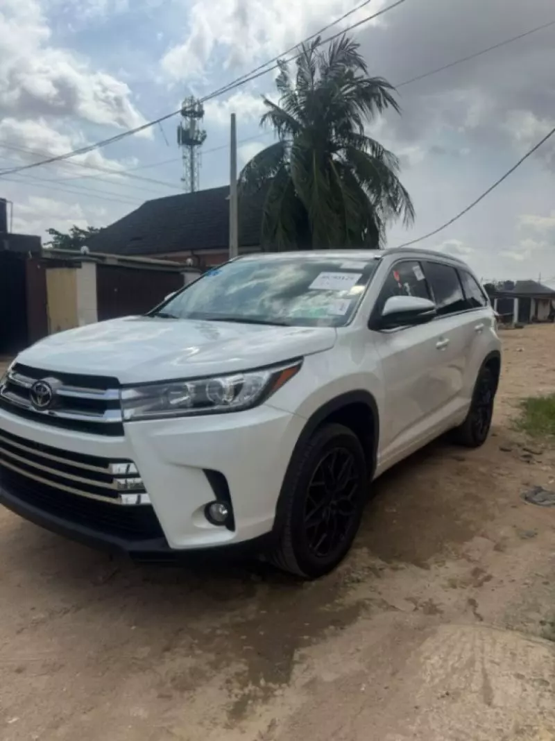 TOYOTA Highlander - 2015