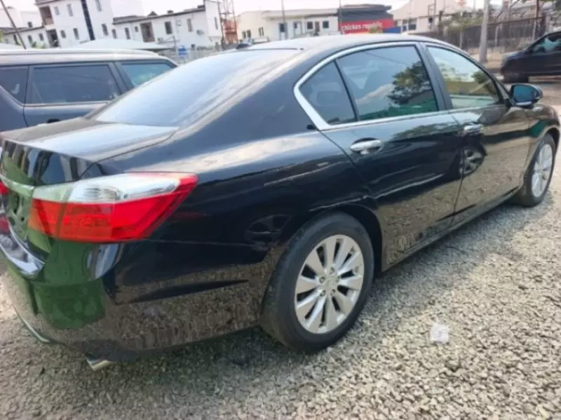 Honda Accord - 2015